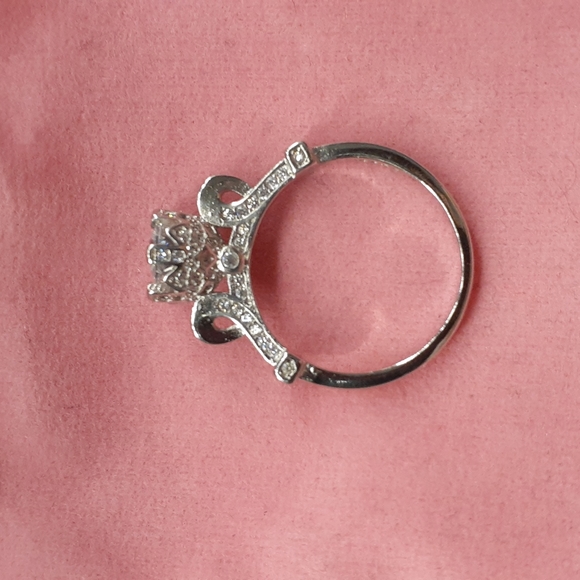 .925 Silver Simulated Diamond Ring - Picture 4 of 6